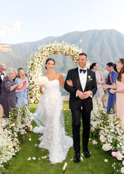 Bridesmaids with parasols